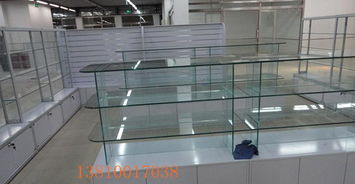 展柜之美 木制貨架與商場展示的藝術